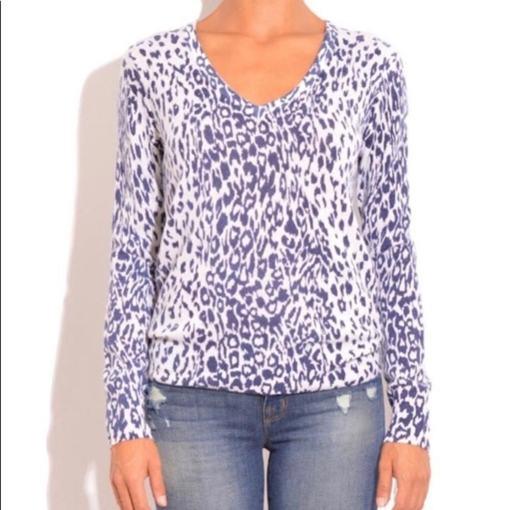 Equipment Cecile Animal Print V-Neck Long Sleeve Knit Cashmere Sweater S